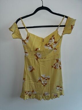 Lizard Thicket Yellow Floral Ruffle Cami